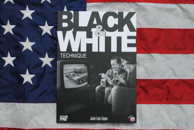 A.MIG-6016 BLACK & WHITE BLACK & WHITE TECHNIQUE